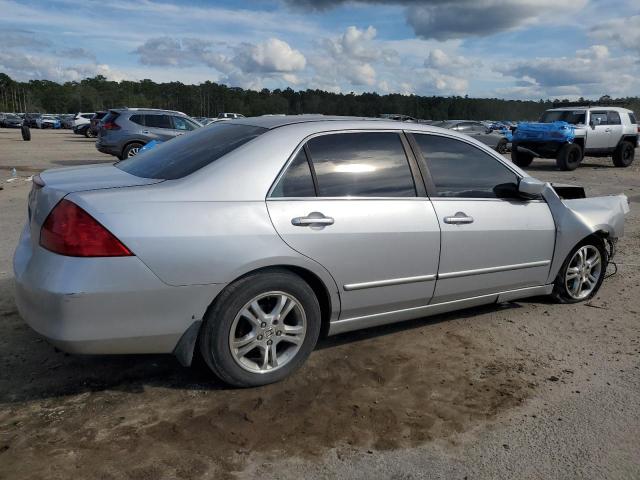 1HGCM56706A045608 - 2006 HONDA ACCORD EX SILVER photo 3