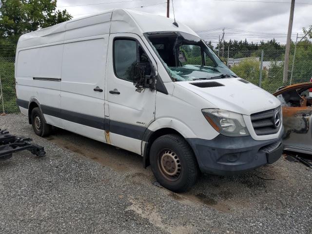 WD3PE8DDXGP184144 - 2016 MERCEDES-BENZ SPRINTER 2500 Weiß Foto 4