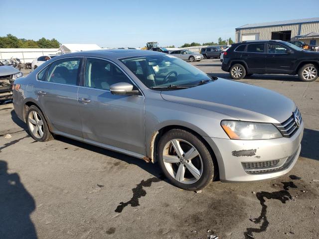 1VWBP7A31DC024122 - 2013 VOLKSWAGEN PASSAT SE ვერცხლისფერი ფოტო 4