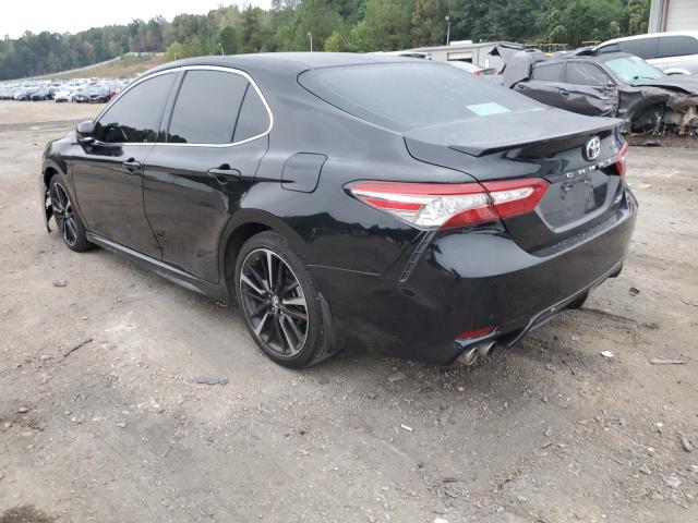 4T1B61HK5JU040986 - 2018 TOYOTA CAMRY XSE BLACK photo 2