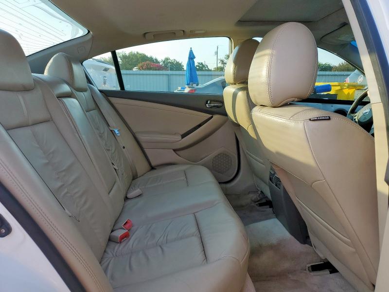 1N4AL2AP4CC158689 - 2012 NISSAN ALTIMA BASE WHITE photo 10