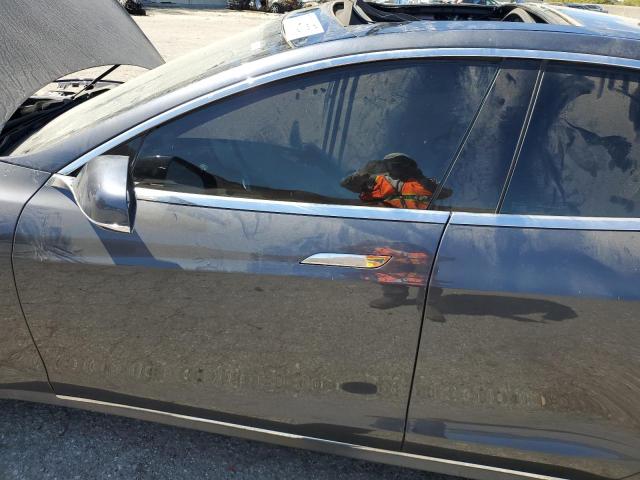 5YJSA1E15GF133927 - 2016 TESLA MODEL S Grafito foto 7