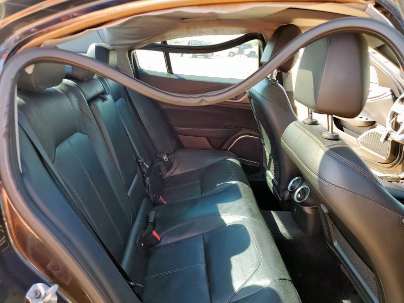 ZARFAEBN6H7551927 - 2017 ALFA ROMEO GIULIA BLACK photo 10