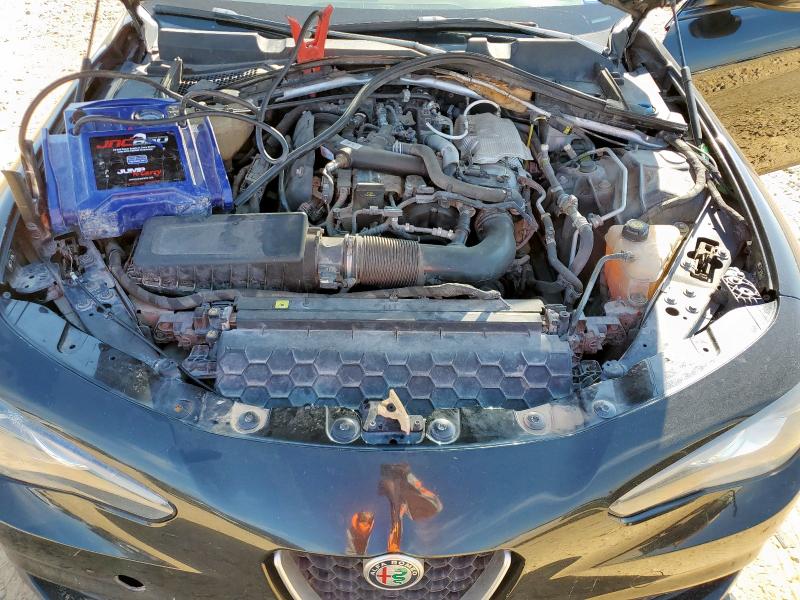 ZARFAEBN6H7551927 - 2017 ALFA ROMEO GIULIA BLACK photo 11