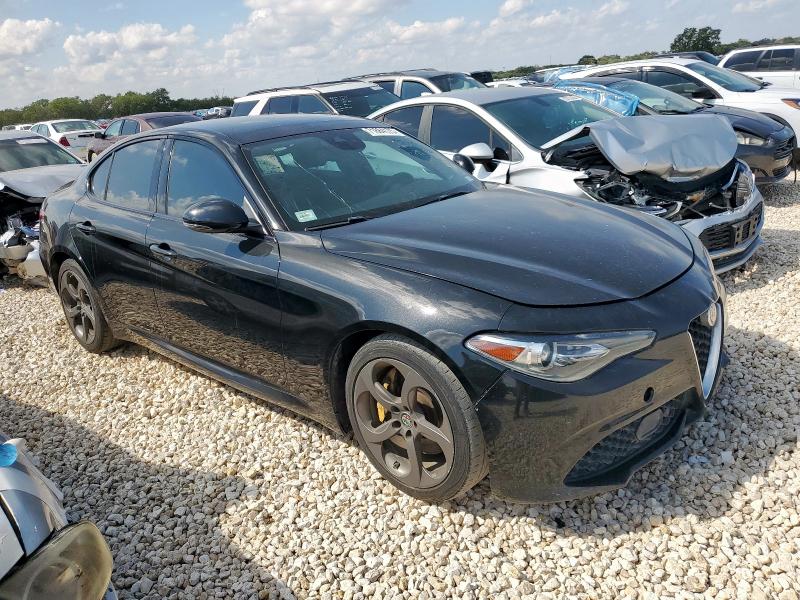 ZARFAEBN6H7551927 - 2017 ALFA ROMEO GIULIA BLACK photo 4