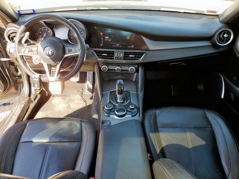 ZARFAEBN6H7551927 - 2017 ALFA ROMEO GIULIA BLACK photo 8