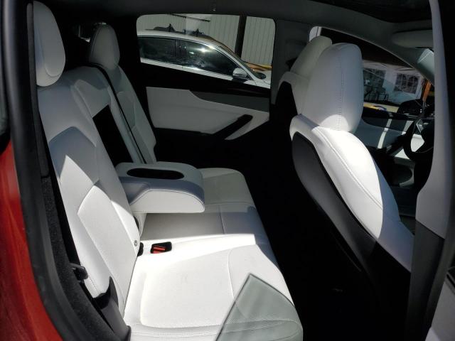 7SAYGDEE1TF399455 - 2026 TESLA MODEL Y BURGUNDY photo 10