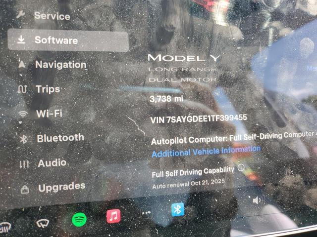 7SAYGDEE1TF399455 - 2026 TESLA MODEL Y BURGUNDY photo 9