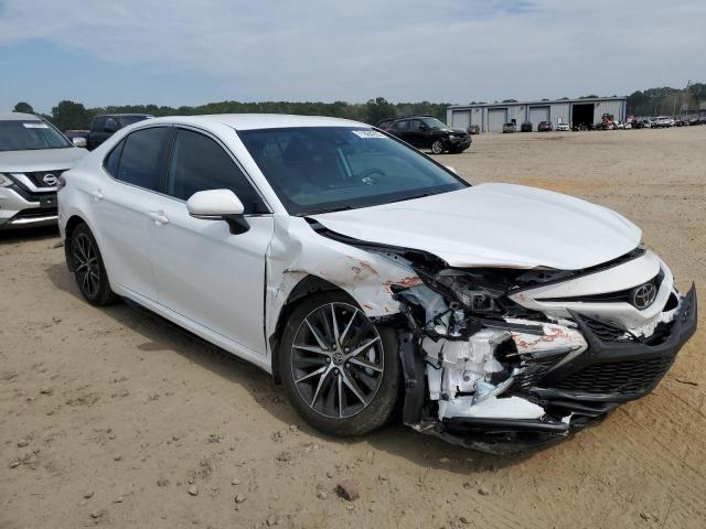 4T1G11AK5PU817545 - 2023 TOYOTA CAMRY SE NIGHT SHADE WHITE photo 4