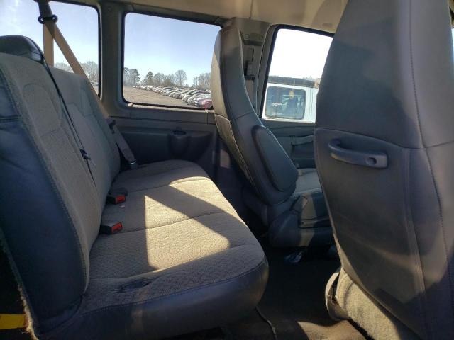 1GAZGPFG2K1243654 - 2019 CHEVROLET EXPRESS G3 LT WHITE photo 11