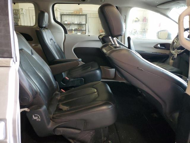 2C4RC1EG6JR316035 - 2018 CHRYSLER PACIFICA TOURING L PLUS SILVER photo 11