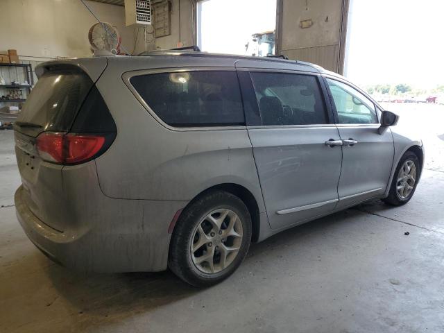 2C4RC1EG6JR316035 - 2018 CHRYSLER PACIFICA TOURING L PLUS SILVER photo 3