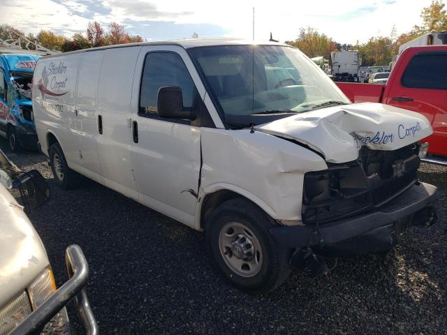 1GCWGGFFXF1223403 - 2015 CHEVROLET EXPRESS G2 WHITE photo 4