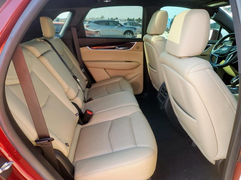 1GYKNCRSXJZ193880 - 2018 CADILLAC XT5 LUXURY RED photo 11