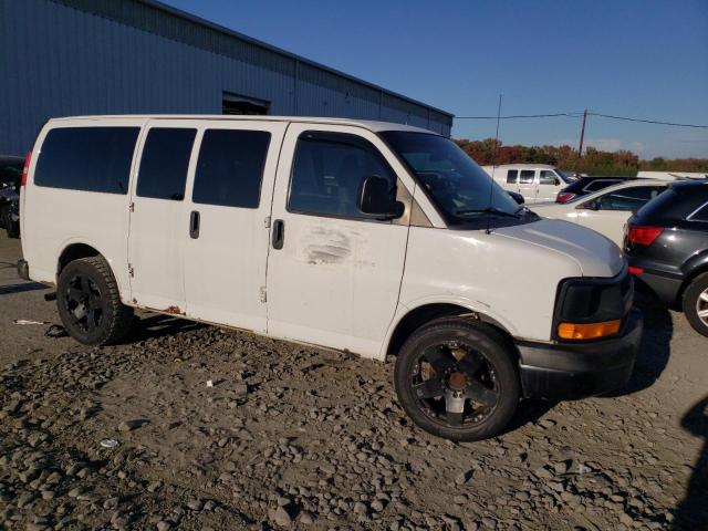 1GNZGXFAXD1139295 - 2013 CHEVROLET EXPRESS G3 LS WHITE photo 4