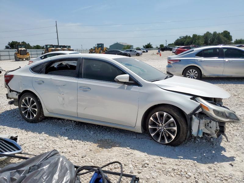 4T1BK1EB5JU279194 - 2018 TOYOTA AVALON XLE Biały zdjęcie 4