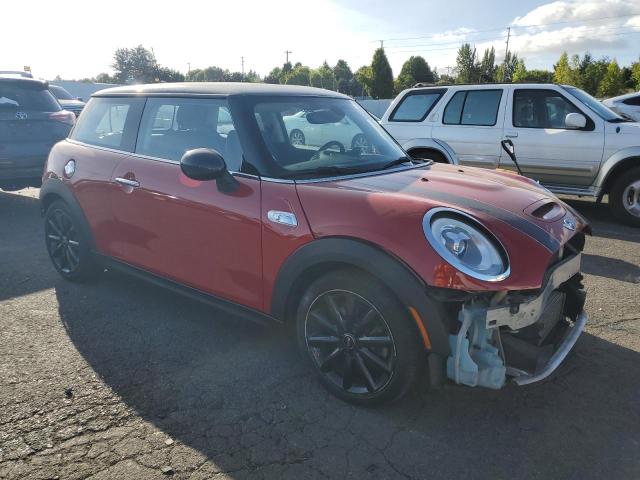 WMWXP7C33H2A46334 - 2017 MINI COOPER S RED photo 4