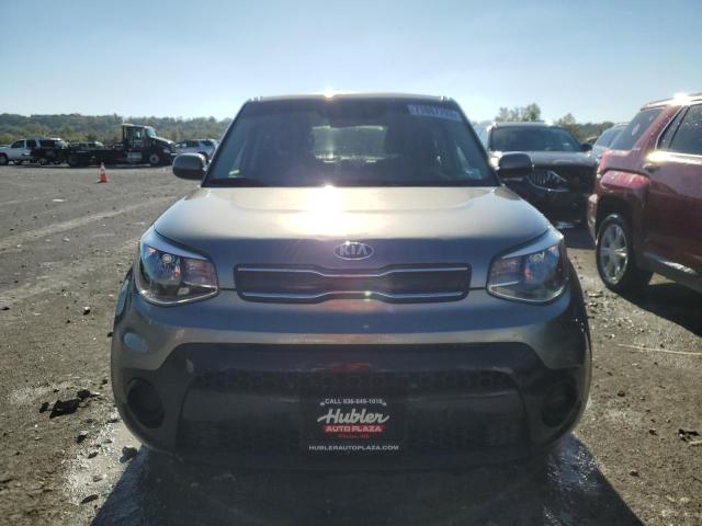 KNDJN2A27K7681463 - 2019 KIA SOUL GRAY photo 5