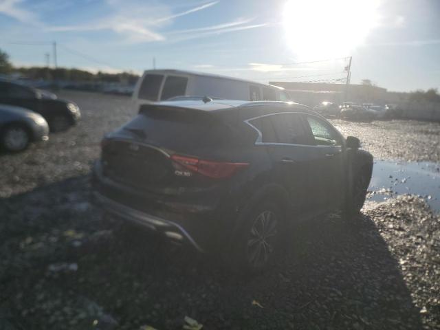 SJKCH5CR5HA039103 - 2017 INFINITI QX30 BASE BLACK photo 3