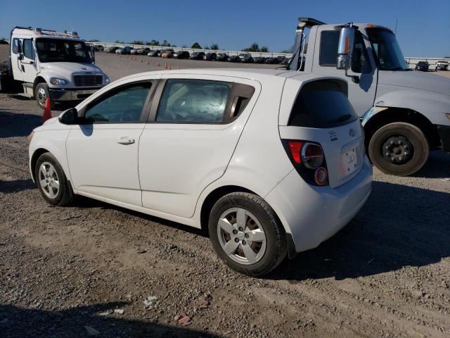 1G1JA6SH8D4247829 - 2013 CHEVROLET SONIC LS WHITE photo 2