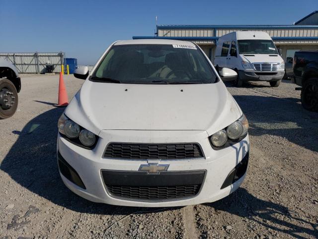 1G1JA6SH8D4247829 - 2013 CHEVROLET SONIC LS WHITE photo 5