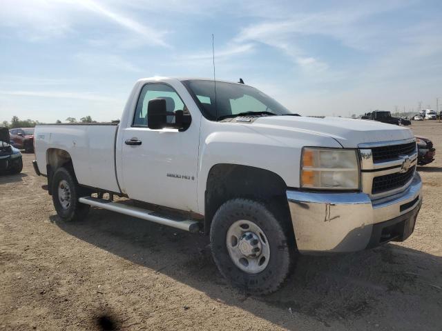 1GCHK24K17E528504 - 2007 CHEVROLET SILVERADO K2500 HEAVY DUTY WHITE photo 4