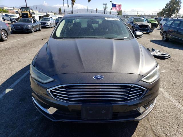 3FA6P0PU6JR204369 - 2018 FORD FUSION SE PHEV GRAY photo 5