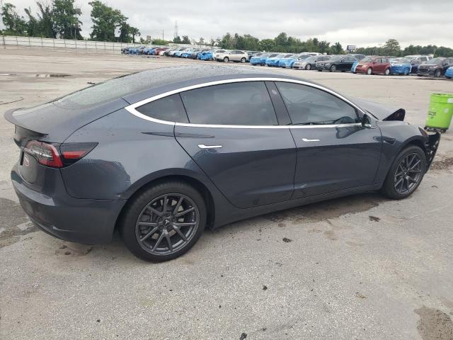5YJ3E1EA8KF298517 - 2019 TESLA MODEL 3 GRAY photo 3