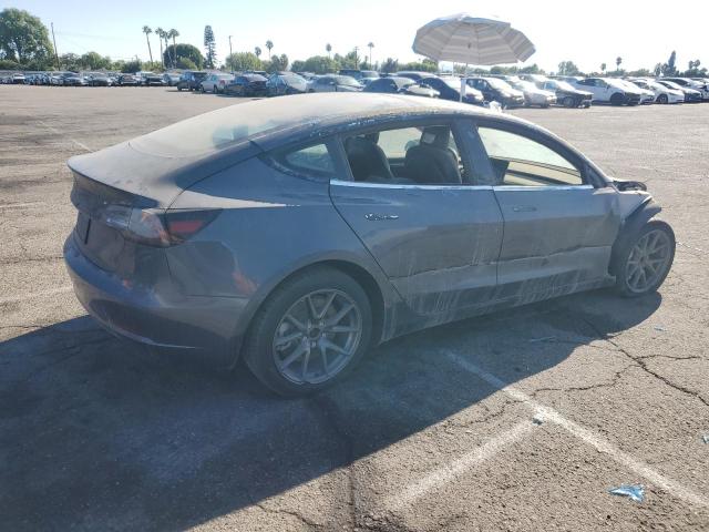 5YJ3E1EA0NF187626 - 2022 TESLA MODEL 3 GRAY photo 3