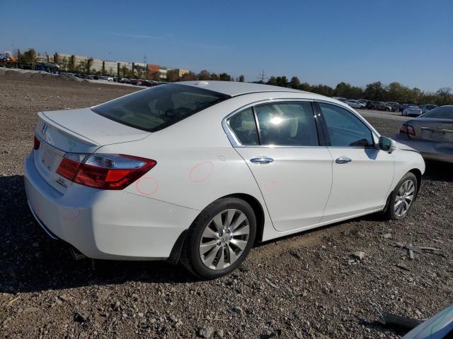 1HGCR3F96DA005795 - 2013 HONDA ACCORD TOURING WHITE photo 3