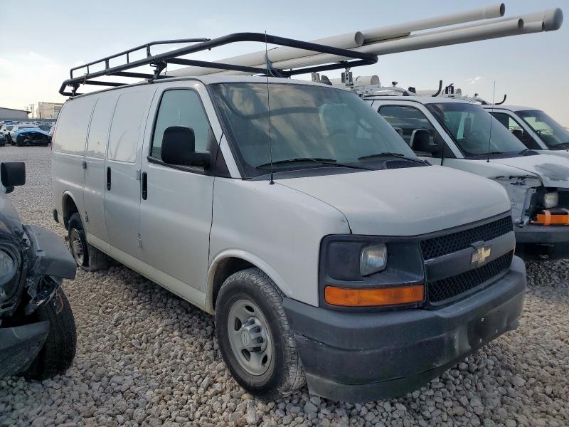 1GCWGAFG9H1165311 - 2017 CHEVROLET EXPRESS G2500 WHITE photo 4