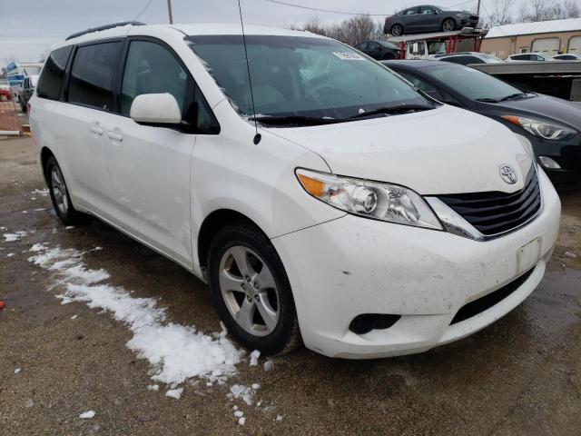 5TDKK3DC3BS027489 - 2011 TOYOTA SIENNA LE WHITE photo 4