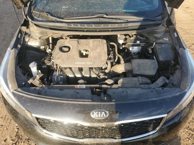 3KPFL4A78HE157511 - 2017 KIA FORTE LX BLACK photo 11