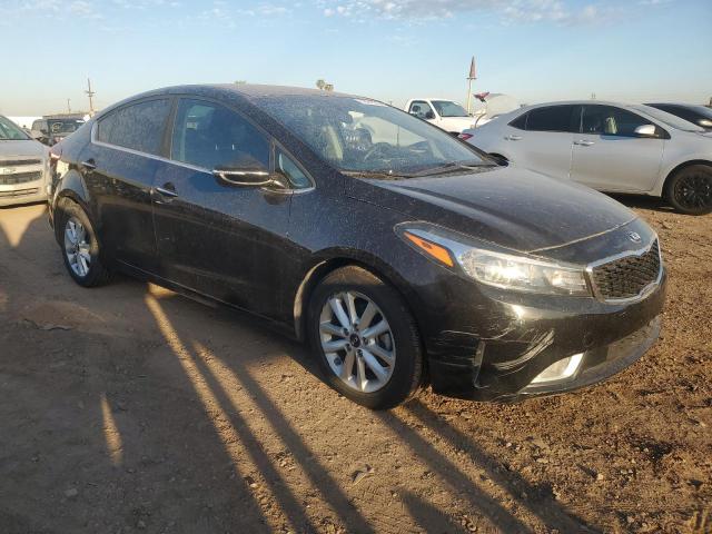 3KPFL4A78HE157511 - 2017 KIA FORTE LX BLACK photo 4