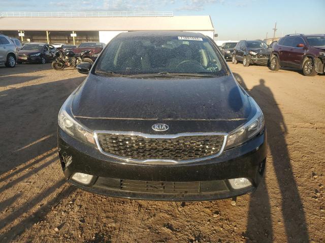 3KPFL4A78HE157511 - 2017 KIA FORTE LX BLACK photo 5