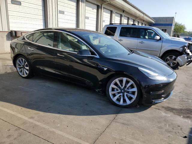 5YJ3E1EA4JF175781 - 2018 TESLA MODEL 3 შავი ფოტო 4