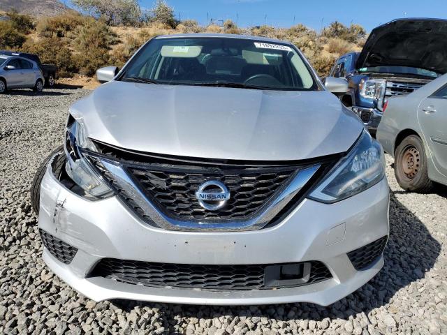 3N1AB7AP8JY245674 - 2018 NISSAN SENTRA S 银色 照片 5