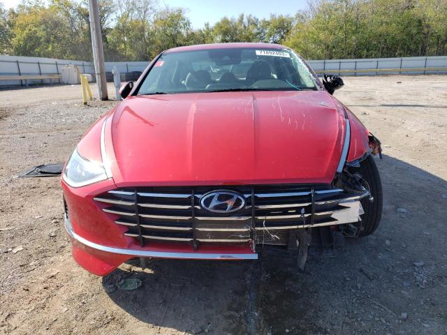 5NPEG4JA3MH126717 - 2021 HYUNDAI SONATA SE RED photo 5