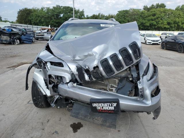 1C4PJMDB8JD513067 - 2018 JEEP CHEROKEE LIMITED فضي صورة 5