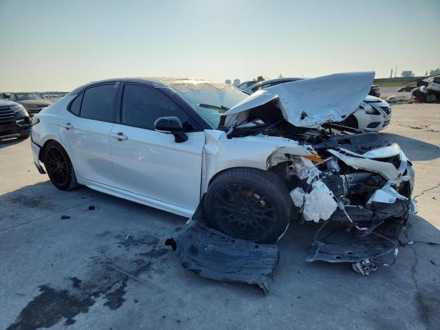 4T1B61HK2KU256036 - 2019 TOYOTA CAMRY XSE Ақ фото 4