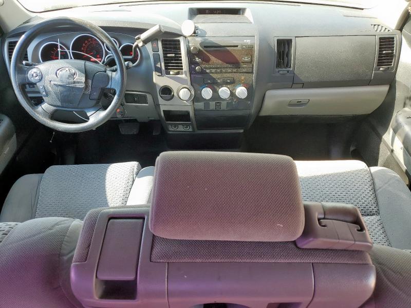 5TFRM5F10DX064853 - 2013 TOYOTA TUNDRA DOUBLE CAB SR5 SILVER photo 8