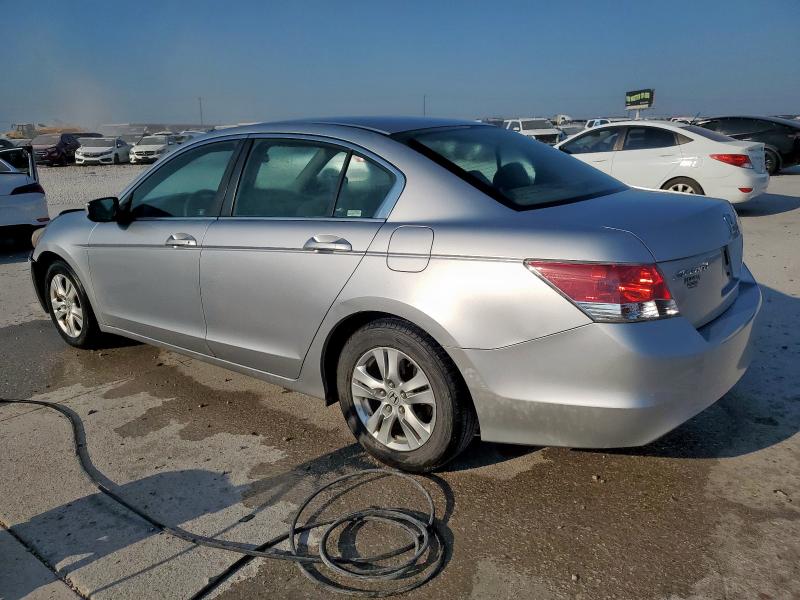 1HGCP26499A115879 - 2009 HONDA ACCORD LXP SILVER photo 2