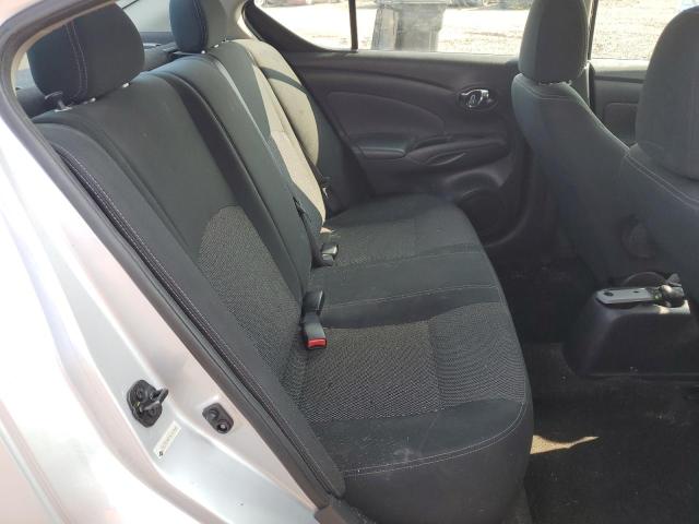 3N1CN7AP7KL844645 - 2019 NISSAN VERSA S Күміс фото 10