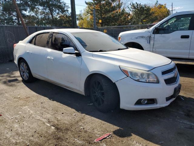 1G11E5SA1DF267989 - 2013 CHEVROLET MALIBU 2LT WHITE photo 4