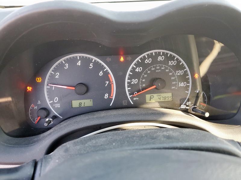 2T1BU4EE0DC943655 - 2013 TOYOTA COROLLA BASE Silber Foto 9