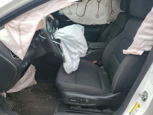 1G1ZE5ST0HF248098 - 2017 CHEVROLET MALIBU LT WHITE photo 7