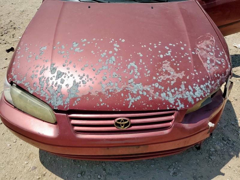 4T1BG22K6WU198210 - 1998 TOYOTA CAMRY CE Kırmızı fotoğraf 11