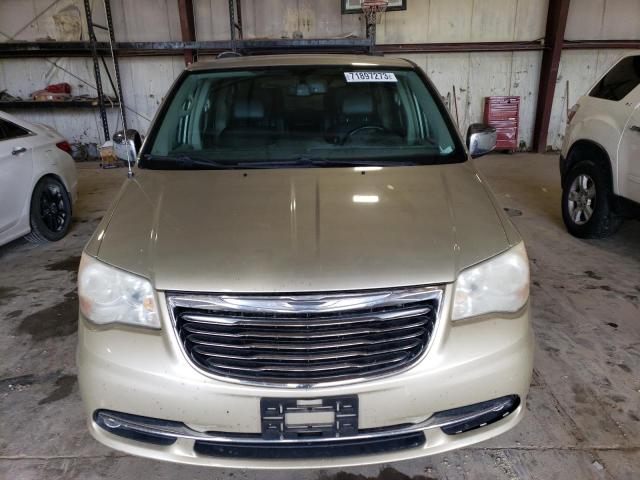 2A4RR8DG1BR703001 - 2011 CHRYSLER TOWN & COU TOURING L GOLD photo 5