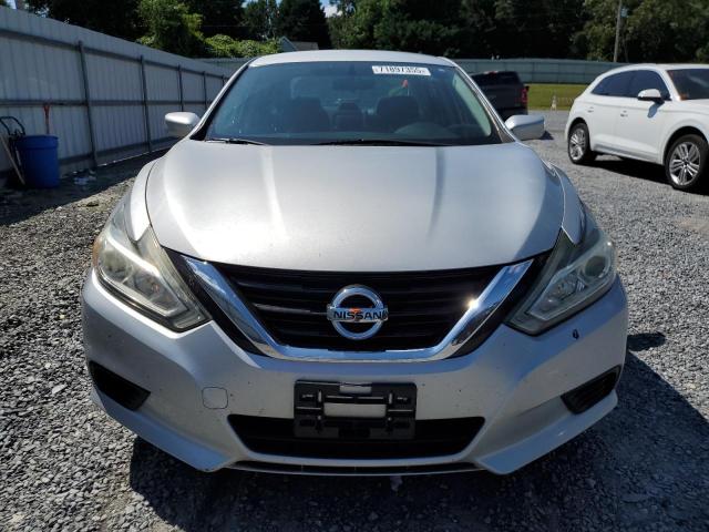 1N4AL3AP5HC124824 - 2017 NISSAN ALTIMA 2.5 ვერცხლისფერი ფოტო 5