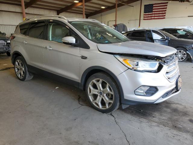 1FMCU9J95JUA15800 - 2018 FORD ESCAPE TITANIUM Silber Foto 4